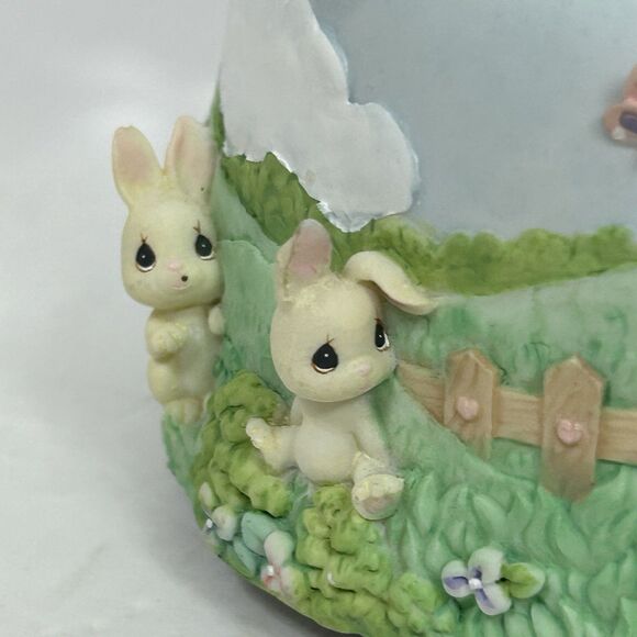 Enesco Precious Moments While Walking In The Park One Day Musical Snow Globe - Picture 11 of 15